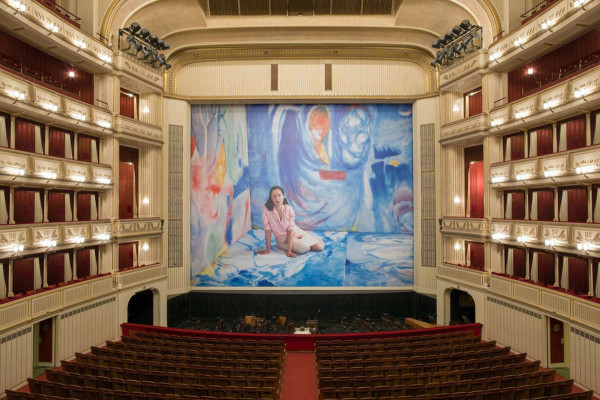 A photo of Dominique Gonzalez-Foerster's "Helen & Gordon", a Safety Curtain 2015/2016 exhibition at Vienna State Opera house
